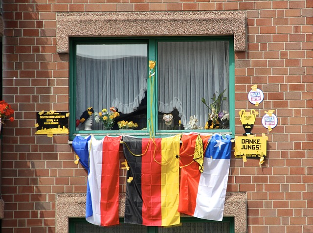 博洛尼亚3-0大胜乌迪内斯，波贝加梅开二度，贝尔纳代斯基建功